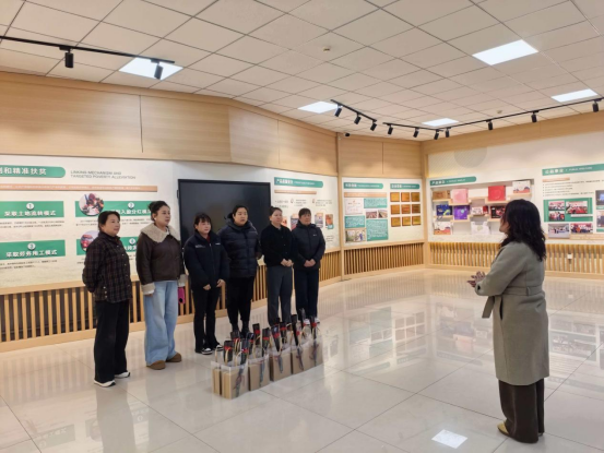 喜迎 “三八” 国际劳动妇女节 致敬公司